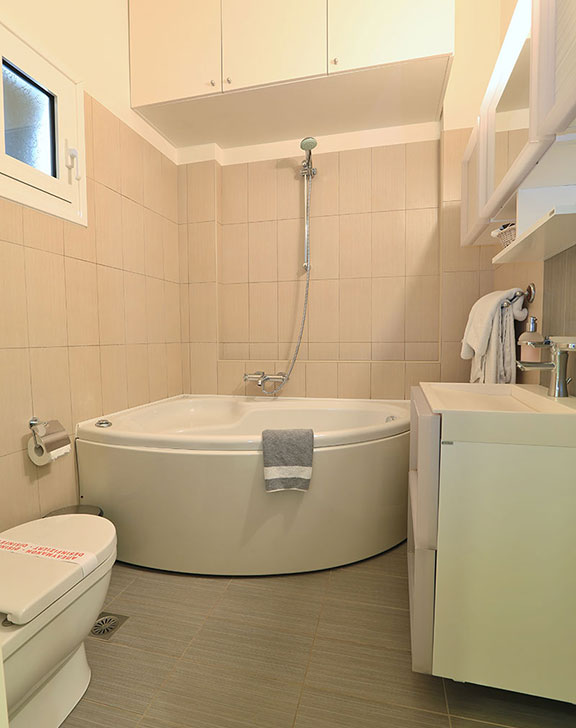 Bathroom with bathtub